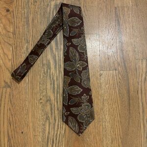 Maroon Floral 100% Silk Oscar de la Renta Necktie